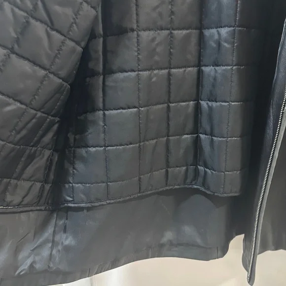 Liz Claiborne Black Leather Jacket - Picture 3 of 5